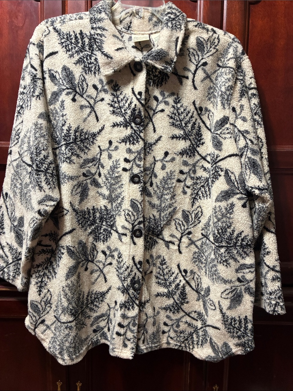Women’s vintage St John’s Bay 3X Cream and Black Floral Bouclé Button-Up Jacket